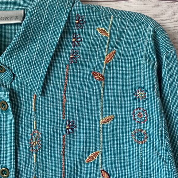 Vintage Koret Teal Blue Button Up Shirt Embroider Flowers Roll Tab Sleeves Small - Picture 11 of 16